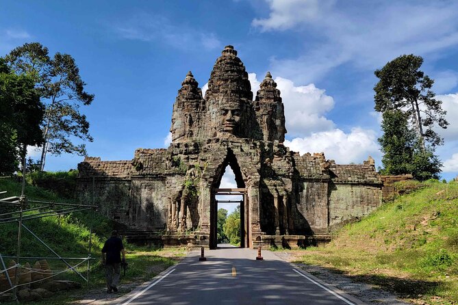 2-Day Phnom Penh to Siem Reap and Angkor Wat Temples - Should You Book This Phnom Penh to Siem Reap and Angkor Wat Tour?