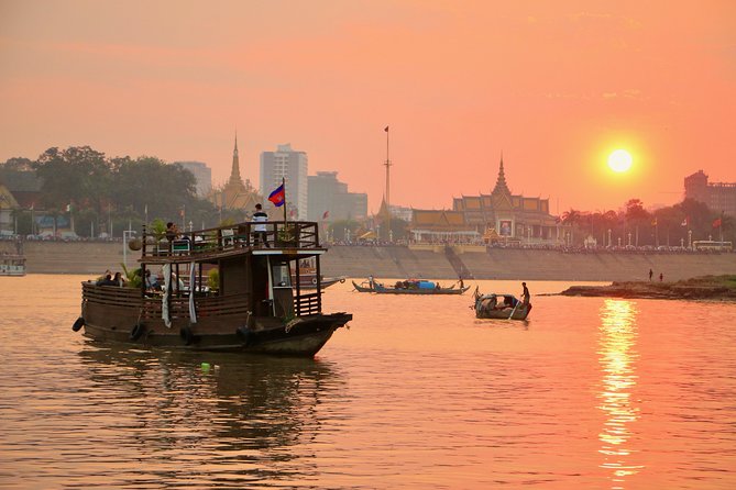 2hours Private Sunset Cruise with unlimited beer, soft drinks and Tour guide - Price and Value at $66.67 Per Person