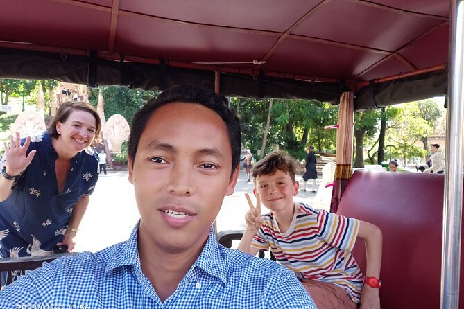 A Full Day Tour for Royal Palace, S21, Killing Fields & More - From Hotel Pickup to Wat Phnom: How the Day Starts Smoothly