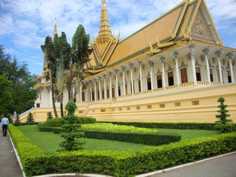Best of Phnom Penh: Half-Day Private City Tour - Price and what you really get for $107 (plus site fees)
