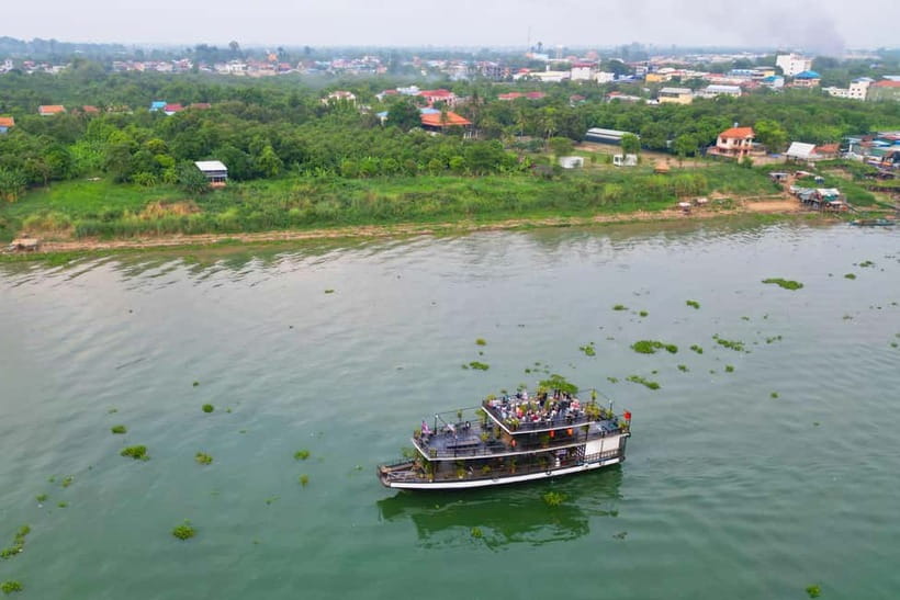 Boat trip to silk island with English speaking guide - Tuk tuk around the island: why this ride makes sense