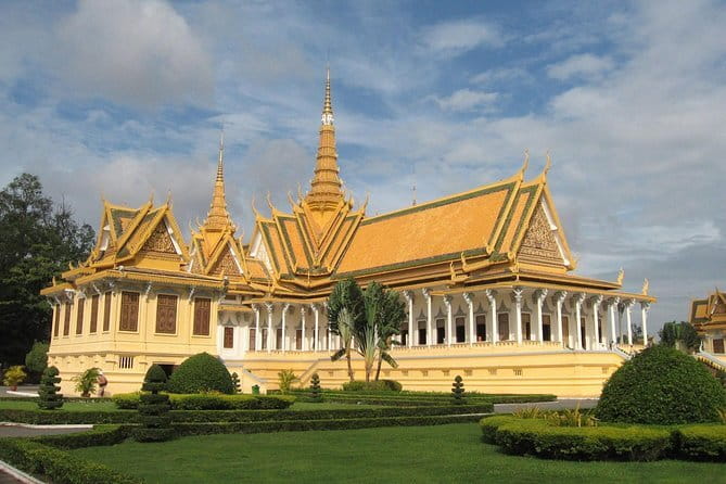 Chiso temple, Neang khmao, and Taprum temple historical site Tour - Tonle Bati: a calm pause at a popular fishing and weekend lake