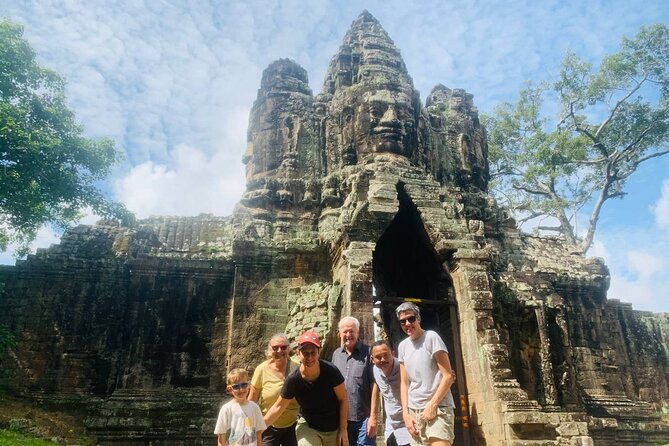 Day trip Phnom Penh to Siem Reap & Return back - Angkor Wat in 2 hours: seeing the main idea fast