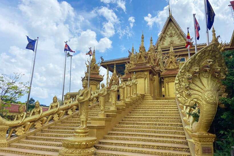 From Phnom Penh: Half-Day Silk Island Tour with Guide - Buddhism on the ground: connecting Golden Temple stories to daily life
