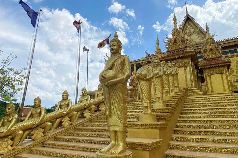 From Phnom Penh: Half-Day Silk Island Tour with Guide - Ferry Crossing to Silk Island: river time, local color, and a little switch-up