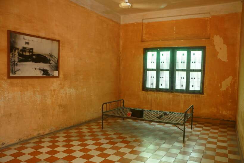 Full Day Phnom Penh City Tour with Private vehicle and guide - Key things that make this tour work well