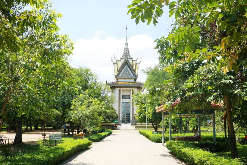 Full Day Phnom Penh City Tour with Private vehicle and guide - Killing Fields and 129 mass graves: the emotional core