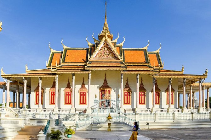 Full-Day Phnom Penh Sightseeing Tour & Killing Field - Wat Phnom hilltop: the view is the payoff