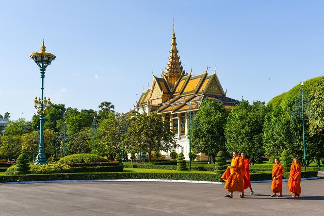 Full-Day Phnom Penh Sightseeing Tour & Killing Field - Guide quality makes or breaks this day