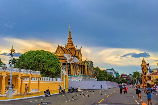 Koh Dach Silk Island and Phnom Penh Full Day Private Tour - Key things that make this tour work