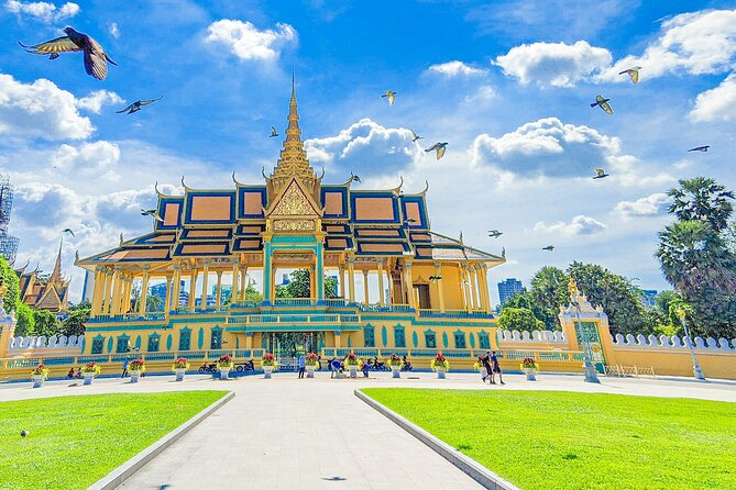 Oudong Mountain and Phnom Penh Full Day Private Tour - Silver Pagoda: 5,000 silver tiles and a Buddha covered in diamonds