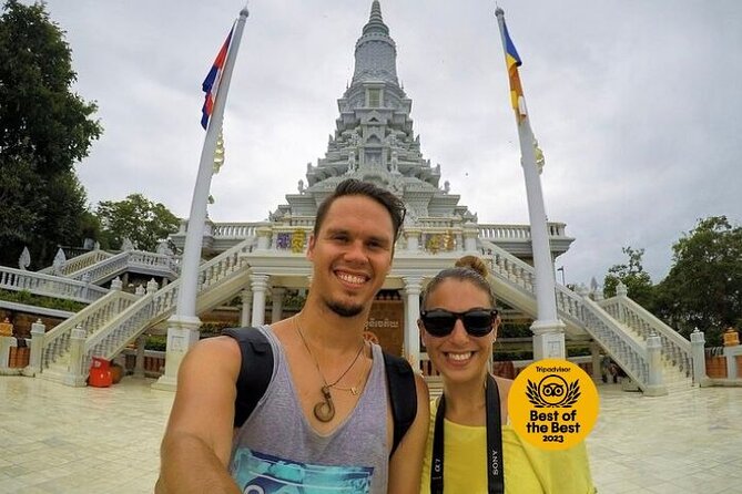 Oudong Mountain and Phnom Penh Full Day Private Tour - Koh Chen Island: when souvenir shops come with hammering sounds