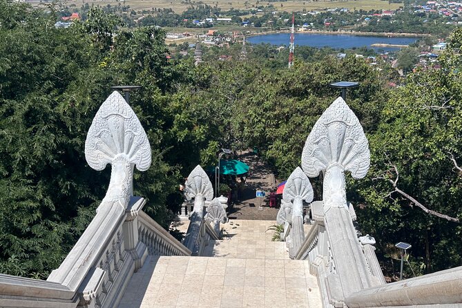 Oudong Mountain History and Pagoda Tour - Mount Oudong ascent: pace, views, and temple time