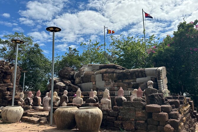 Oudong Mountain History and Pagoda Tour - What to wear and bring for temple days