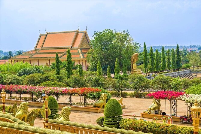 Oudong Mountain & Phnom Baset Private Tours from Phnom Penh - Preah Sakyamoni Chedi: A Photographer’s Reward