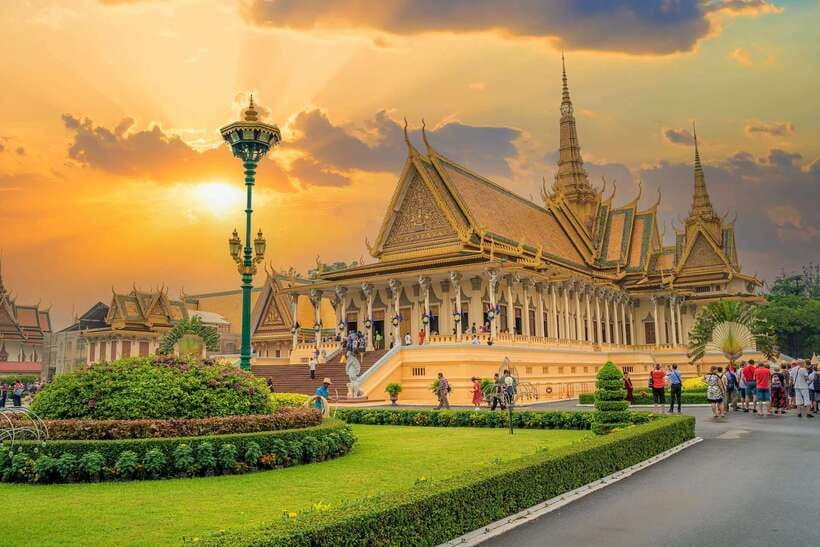 Oudong Mountain & Phnom Penh Full Day Private Tour - Wat Phnom, Wat Ounalom, and the Sacred Anchors of the City
