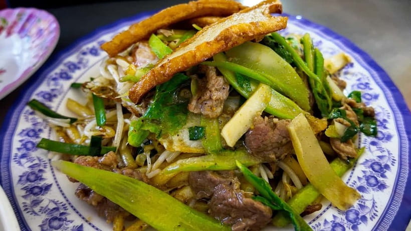Phnom Penh: Authentic Walking Food Tour with Local Guide - Key points before you go