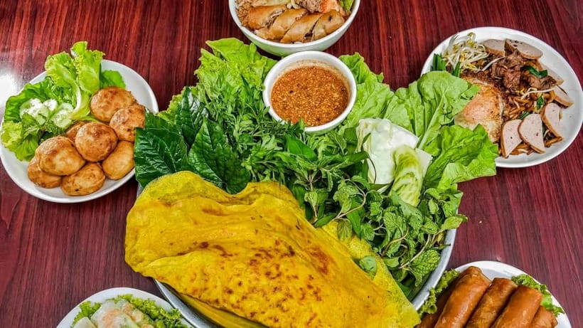 Phnom Penh: Authentic Walking Food Tour with Local Guide - Vegetarian and veggie-friendly: how to make sure it still feels Cambodian
