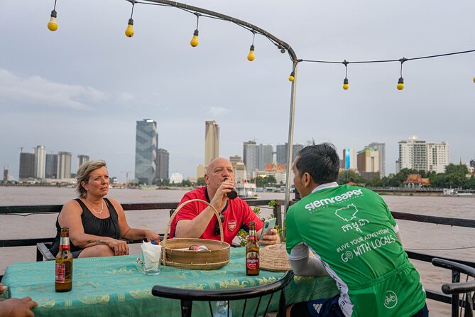 Phnom Penh Bike & Boat Sunset Tour / E-Bike Available - Key highlights