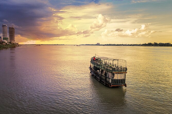 Phnom Penh Bike & Boat Sunset Tour / E-Bike Available - Price and value: what your $55 actually covers