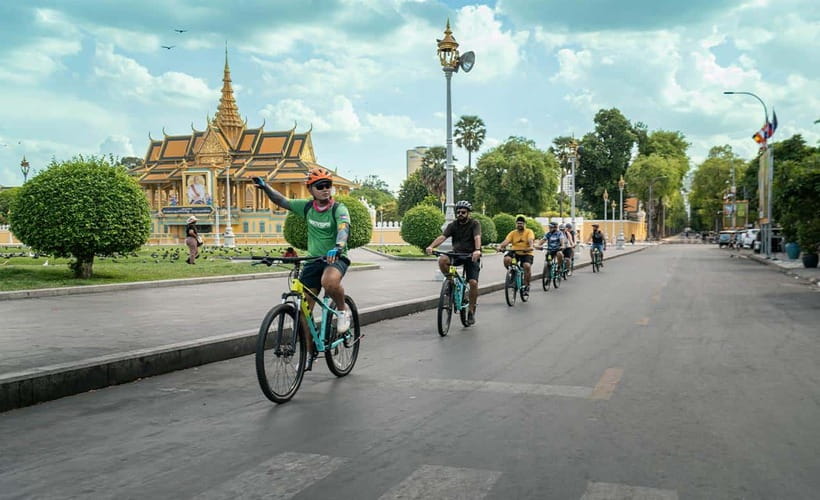 Phnom Penh: Bike & Boat Tour / E-Bike Available - Why this bike-and-boat combo is worth your time