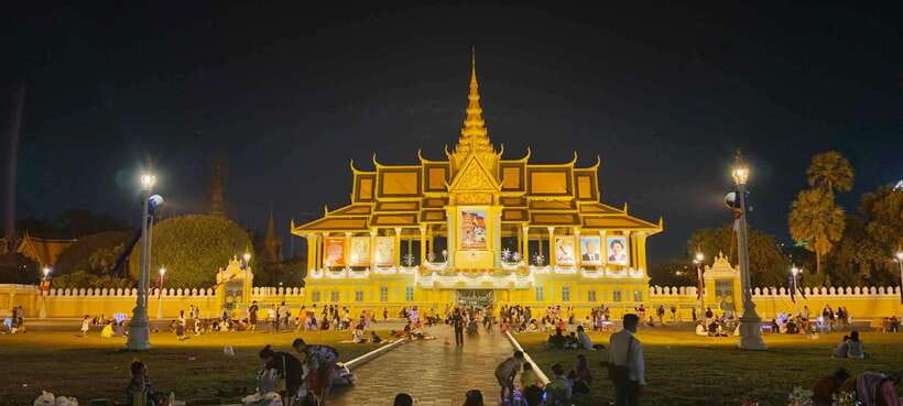Phnom Penh: City Sights Evening or Half day Tour by Tuk Tuk - Evening Tour: temples lit up, riverside views, and a night market stop