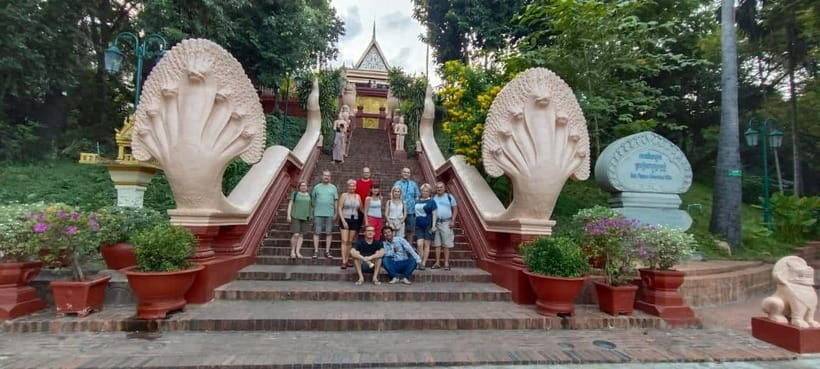 Phnom Penh: City & Silk Island Full or Half Day Tour - Golden Temple and the ferry-to-fun switch