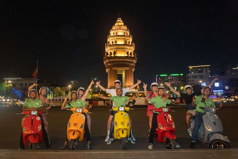 Phnom Penh: City & Silk Island Haft Day or Full Day Tour - Golden temple and Koh Oknha Tei: the day widens past the postcard route