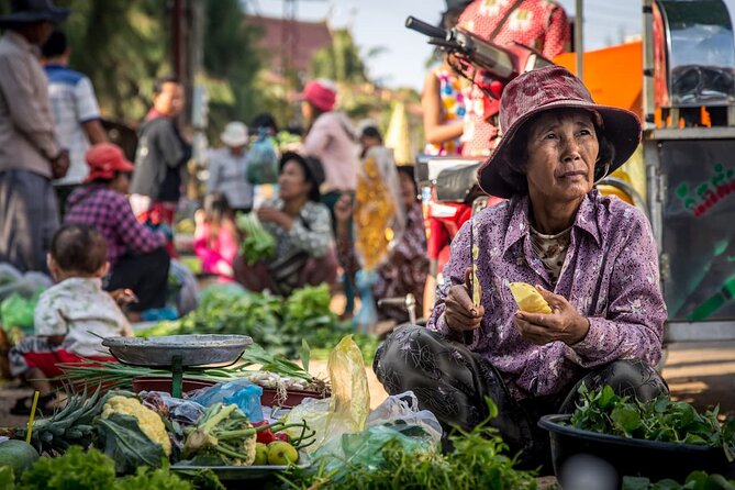 Phnom Penh city Tour by Cyclo - Meeting point reality: getting started near Sorya Center Point