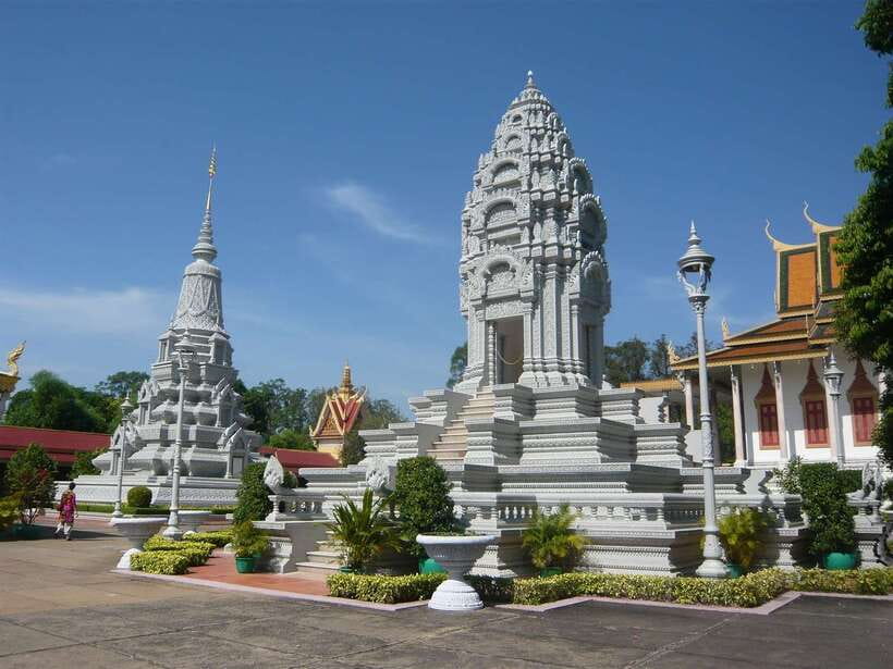 Phnom Penh City Tour + Mekong River Boat Trip - National Museum and Wat Phnom: art and origin stories, in sequence
