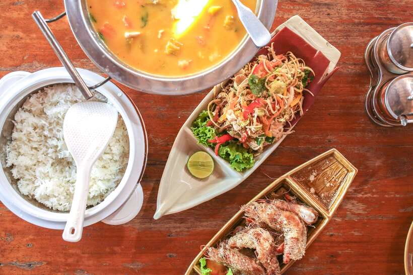 Phnom Penh: Culinary Underground Local Food Tuk-Tuk Tour - Key things that make this tour worth your evening