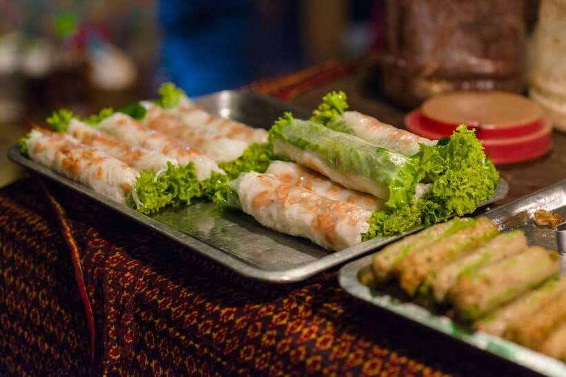 Phnom Penh: Evening Food Tour with Drinks & Tuk Tuk Included - Backstreet Bar: cold beer, relaxed conversation, and an easy finish
