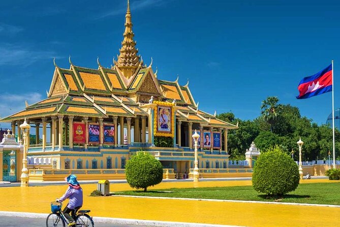 Phnom Penh Full Day Private Tour Included All Admission Tickets - Independence Monument and the riverfront vibe