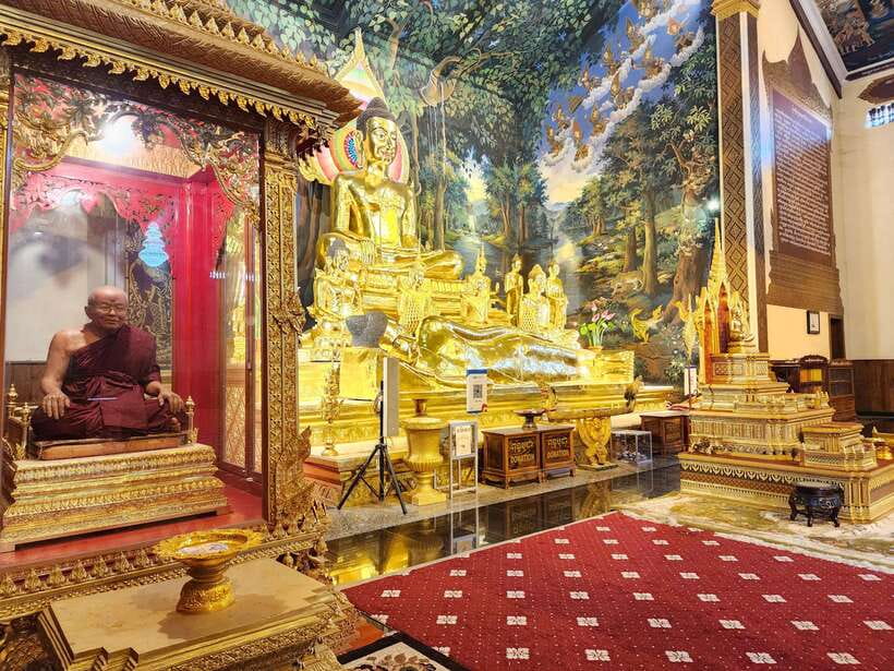 Phnom Penh: Highlights Tour Including S21 and Killing Fields - Lunch in the middle: a real break, not just a stop