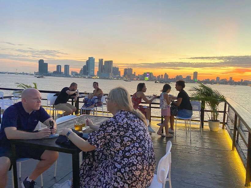 Phnom Penh: Mekong River Sunset Cruise with free flow drink - Sunset itself: drinks, fruit, and the calm hour