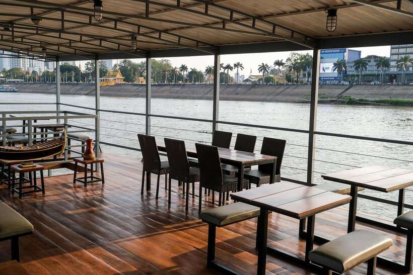 Phnom Penh: Mekong Sunset Dinner Cruise with Live Music - Live Traditional Khmer Music: The Part That Makes the Cruise Feel Like Cambodia