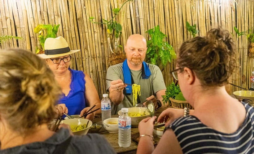 Phnom Penh: Night Foodie Tour by Tuk Tuk with Drinks - How Much Food Is Actually Involved, and What If You Are a Slow Eater?