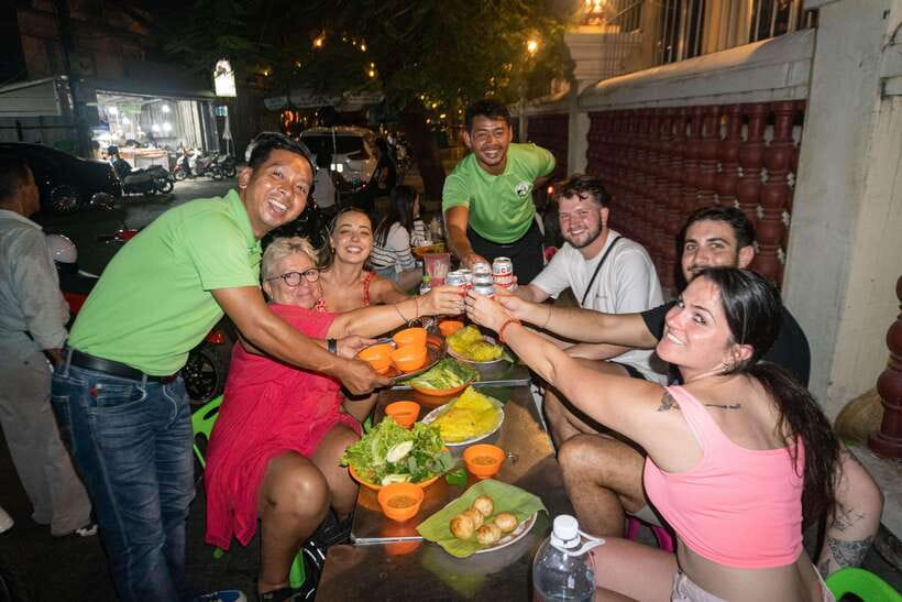 Phnom Penh Night Foodie Vespa Tour / Tuk Tuk Available - Why Phnom Penh at night feels like one big street-table