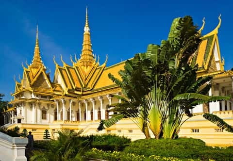 Phnom Penh Private Tour: Royal Palace, Silver Pagoda, S-21 - Royal Palace Complex: 1866 French History Meets Khmer Architecture