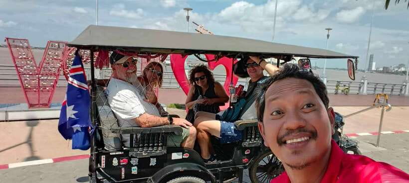 Phnom Penh: Private Tuk-Tuk Tour with English-Speaking - Key Points You’ll Notice Right Away