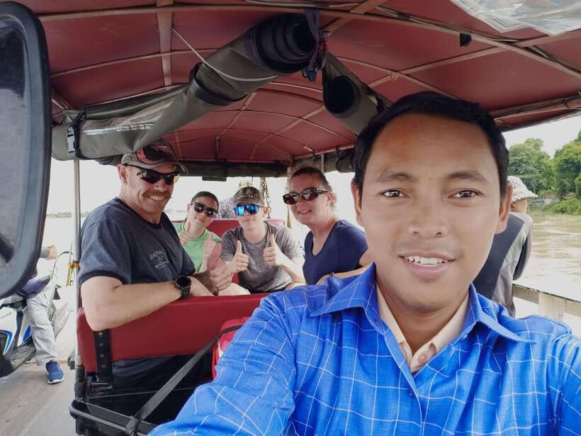 Phnom Penh: Royal Palace, S21, Killing Fields & More Tour - Morning Sacred Stops: Grandma Penh to Wat Phnom (Plus Quick Temple Visits)