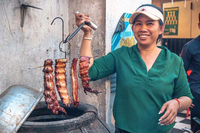 Phnom Penh’s Culinary Underground: Local Food Tour by Tuk-tuk - What the Up-to-10 Group Size Changes