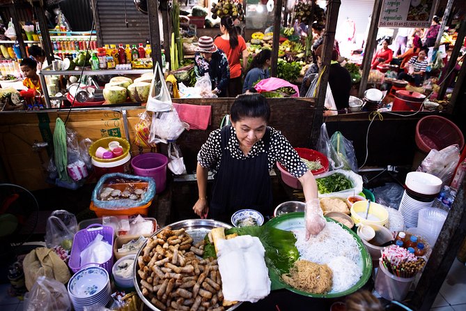 Phnom Penh's Morning Market and Street Art Tour by Tuk tuk - Stop 1: Boeung Keng Kang Market breakfast starter