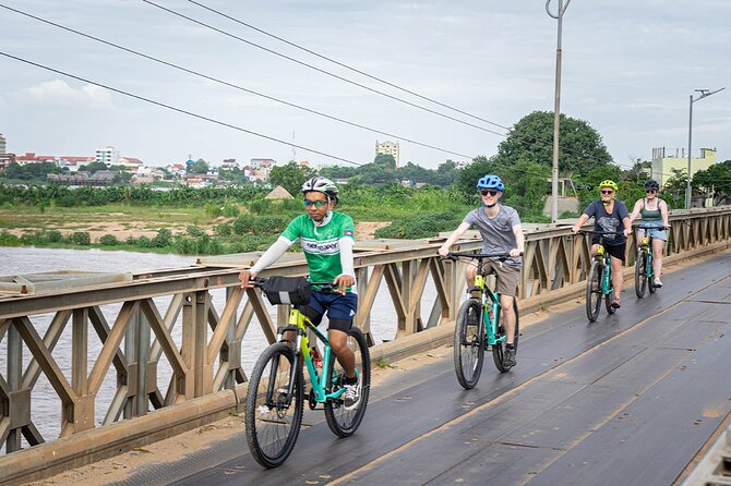 Phnom Penh Silk Island Bike Tour/ E-Bike or Tuk Tuk - Rain, safety, and comfort: the small decisions that change everything