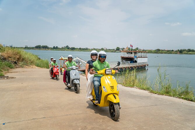 Phnom Penh Silk Island Vespa Tour / Tuk Tuk Available - Koh Oknha Tei: countryside paths, tofu skin, and a temple corner