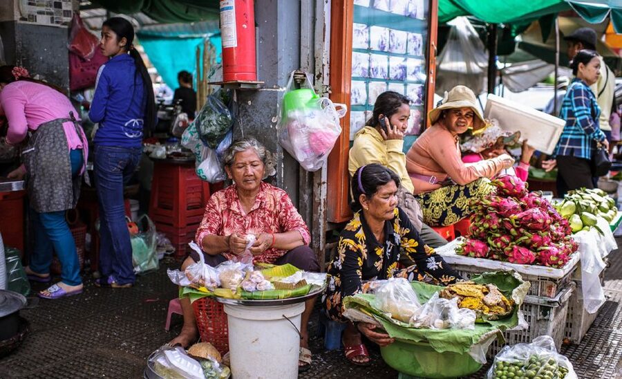 Phnom Penh: Street Art & Food Tour by Tuk-Tuk - Should you book the Phnom Penh Street Art & Food Tour by Tuk-Tuk?
