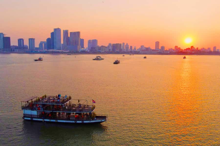 Phnom Penh: Sunset Cruise with Unlimited Beer &Fruit platter - Key things I’d circle before you book