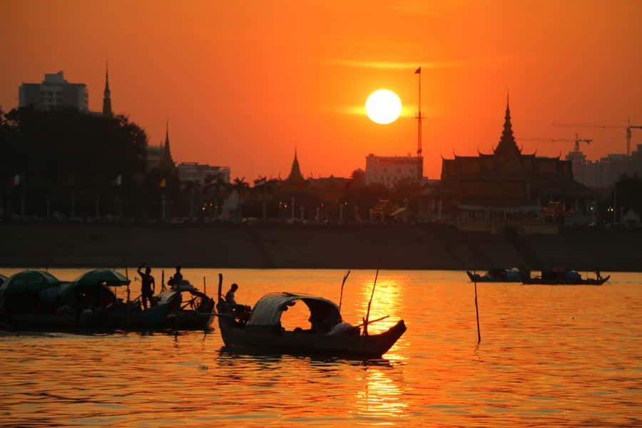 Phnom Penh: Sunset Cruise with Unlimited Beer &Fruit platter - Who Should Book This Cruise (and Who Might Want Another Plan)