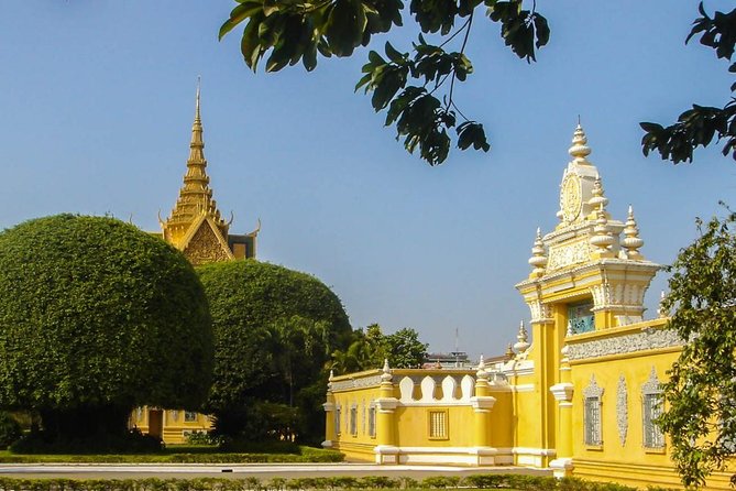 Phnom Penh Tours and Mekong River cruise - Toul Sleng and Choeung Ek Killing Fields: Serious Sites, Real Context, No Shortcut