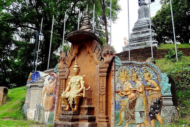 Phnom Penh Vital Discovery-Full Day Tour (Including all services) - Royal Palace Complex + Silver Pagoda: The “Wow” Hour